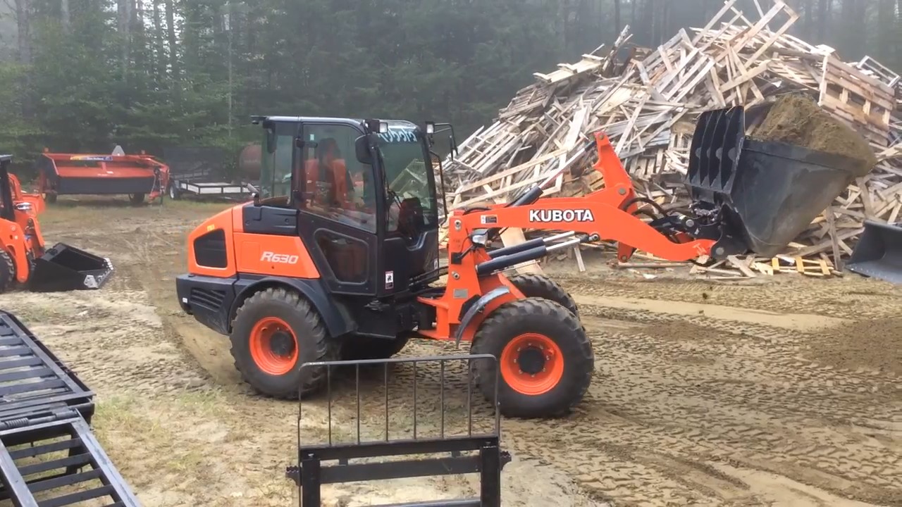 Kubota R530 and R630 Compact Wheel Loader Product Overview